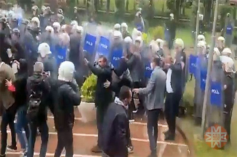 CHP genel merkezine polis müdahalesi 3