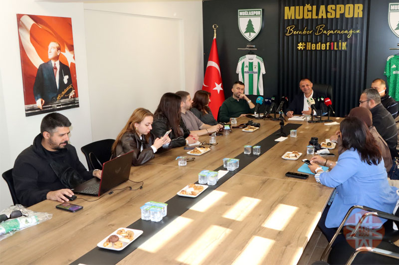Muğlaspor Kulüp Başkanı Menaf Kıyanç basın toplantısı, 30 Ekim 2025