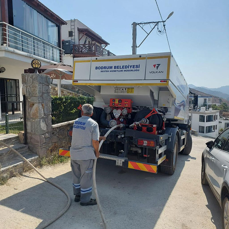 Bodrum Belediyesi tankerlerle su dağıtmaya başladı 5