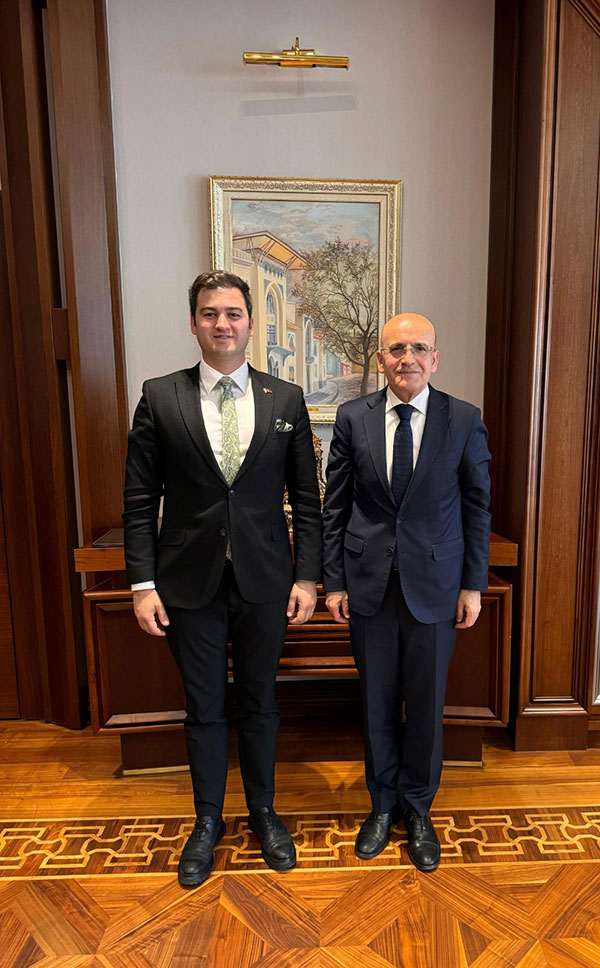 Tamer Mandalinci, Mehmet Şimşek (Soldan sağa)