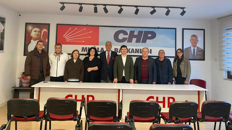 DİSK Dev Emekli-Sen Bodrum şubesi yönetici ve üyeleri, CHP Muğla İl Başkanı Nail Kızıl, Şubat 2026
