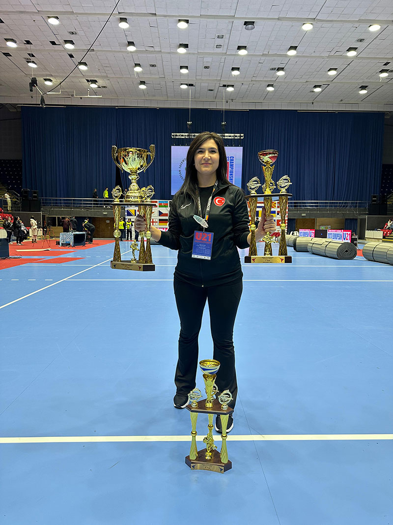 Muğla Büyükşehir Belediyesi Taekwondo Antrenörü Naz Göktaş 3