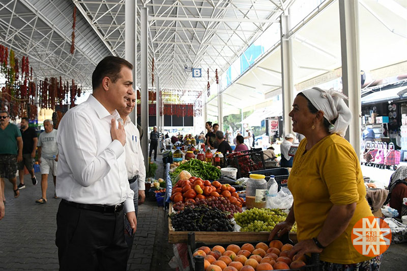 Vali İdris Akbıyık pazar esnafını ziyaret etti 2