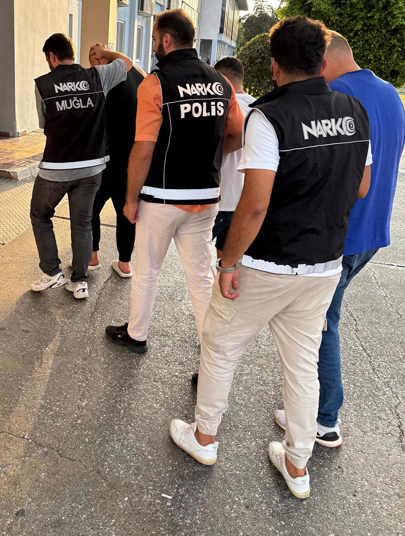 Muğla'nın 2 ilçesinde yüklü miktarda uyuşturucu operasyonu, 18 Temmuz 2025 2